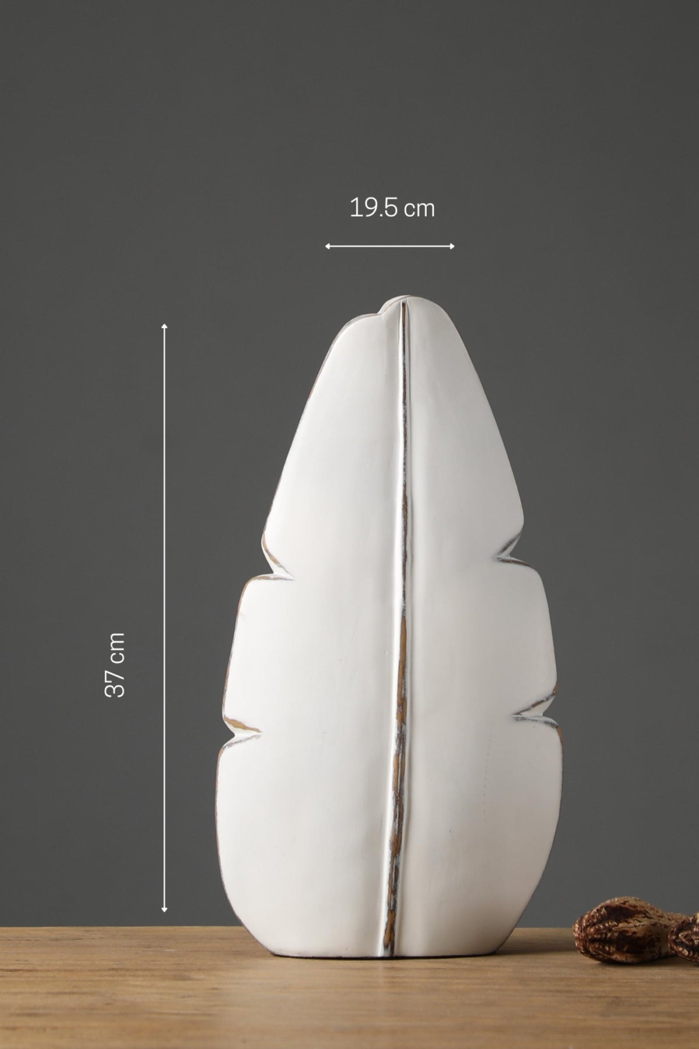Leaf Shape Resin Vase For Your Home Or Office Decor - Image 7