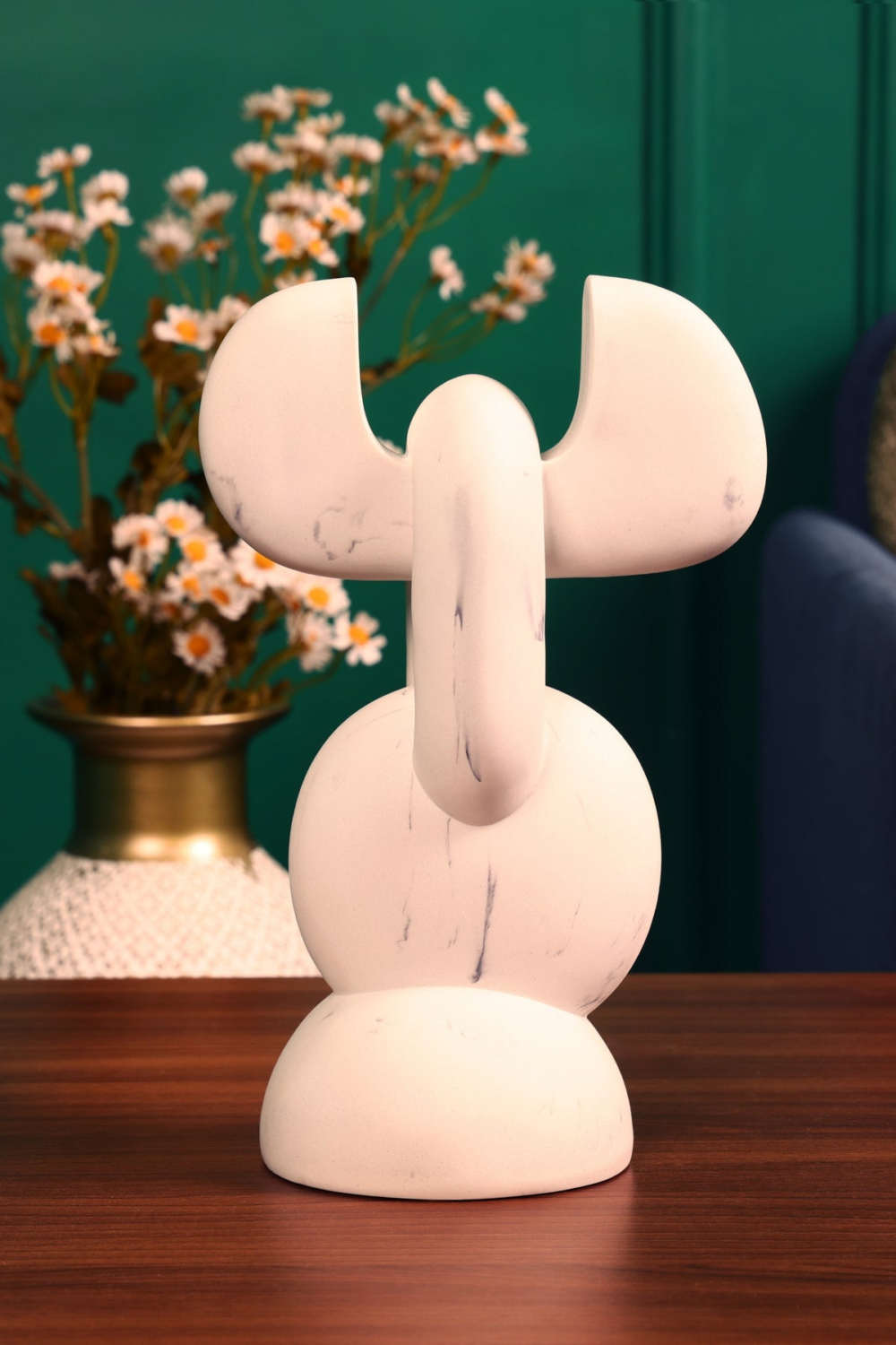 Modern Style Chain Shape Showpiece For Your Home Or Office Decor - Image 5