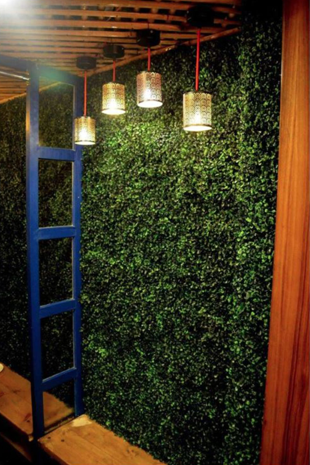 Green shade Leaves Artificial Vertical Garden Wall Tile ( Pack Of 1 ) - Image 2