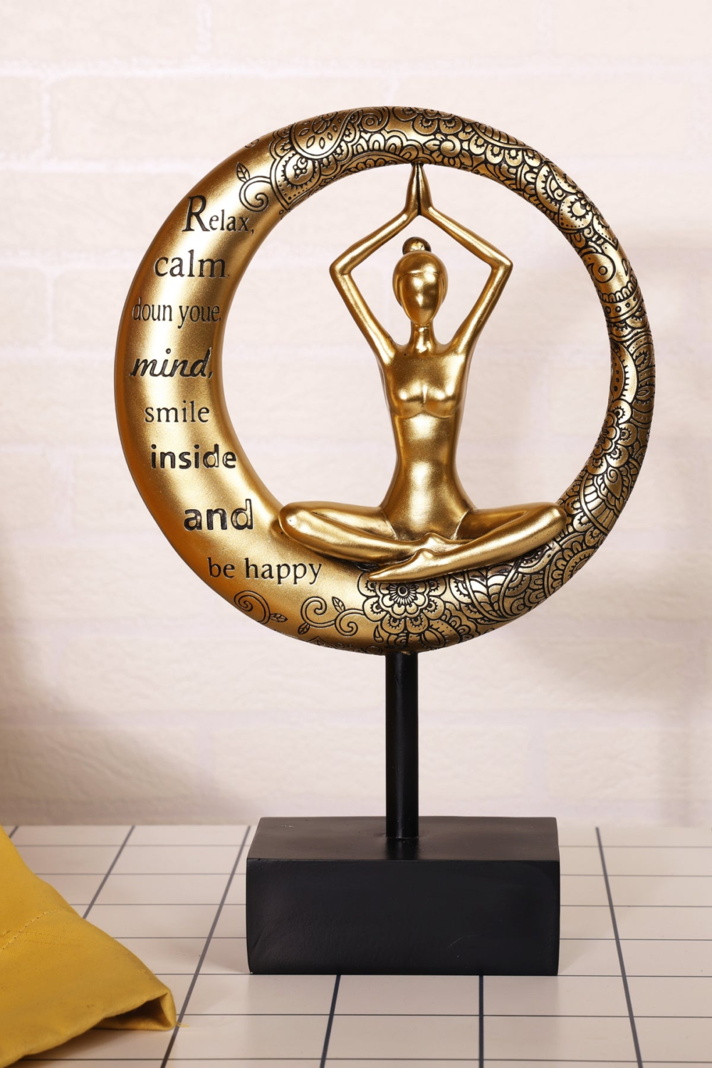 Modern Abstract Art Resin Namaskar Asana Yoga Pose Lady Statue for Your Home Or Office Decor