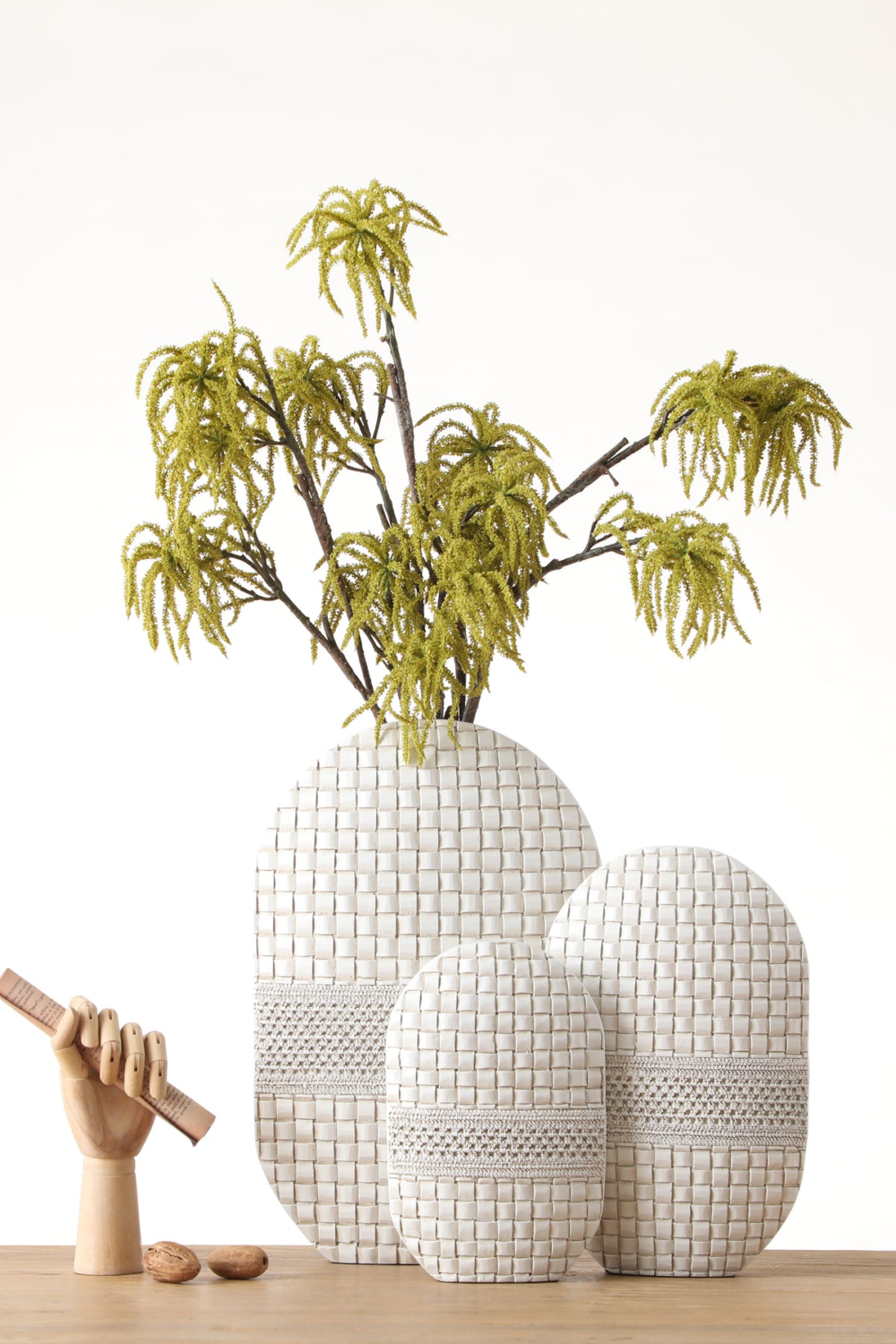 Modern Style U Shape Design Resin Vase For Your Home Or Office Decor - Image 5
