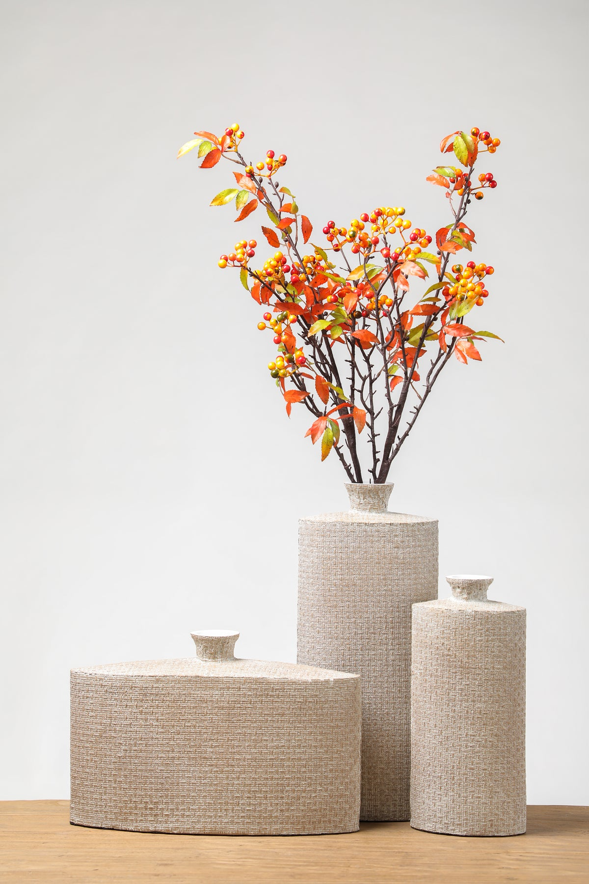 Cylinder Shape Resin Flower Vase for Your Home Or Office Decor