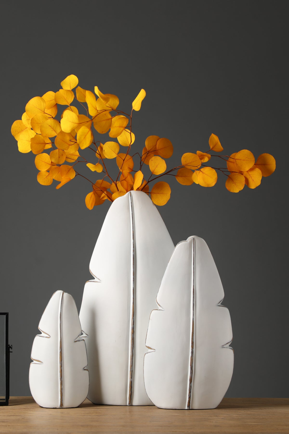 Leaf Shape Resin Vase For Your Home Or Office Decor - Image 5