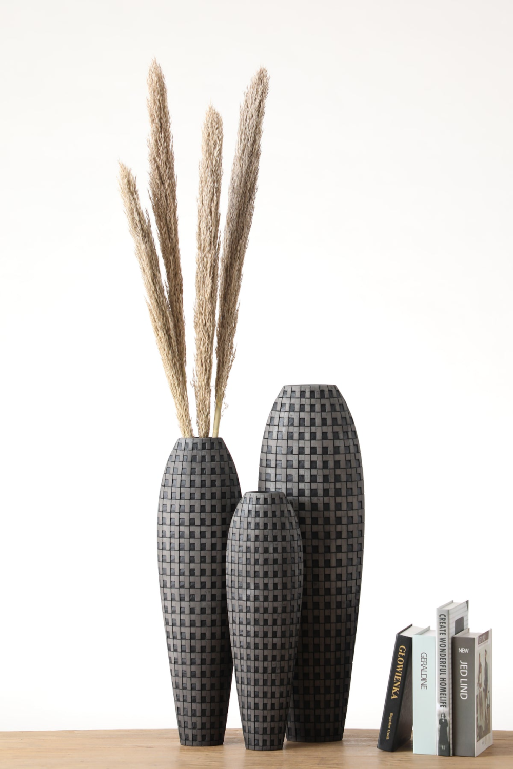 Oval Shaped Wall Shelves Resin Vase For Your Home Or Office Decor